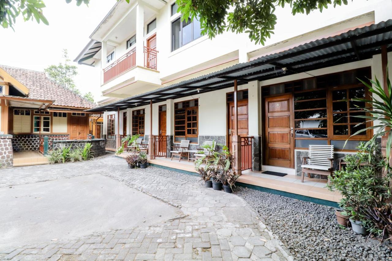 Hotel Wismancala Kaliurang Exterior photo